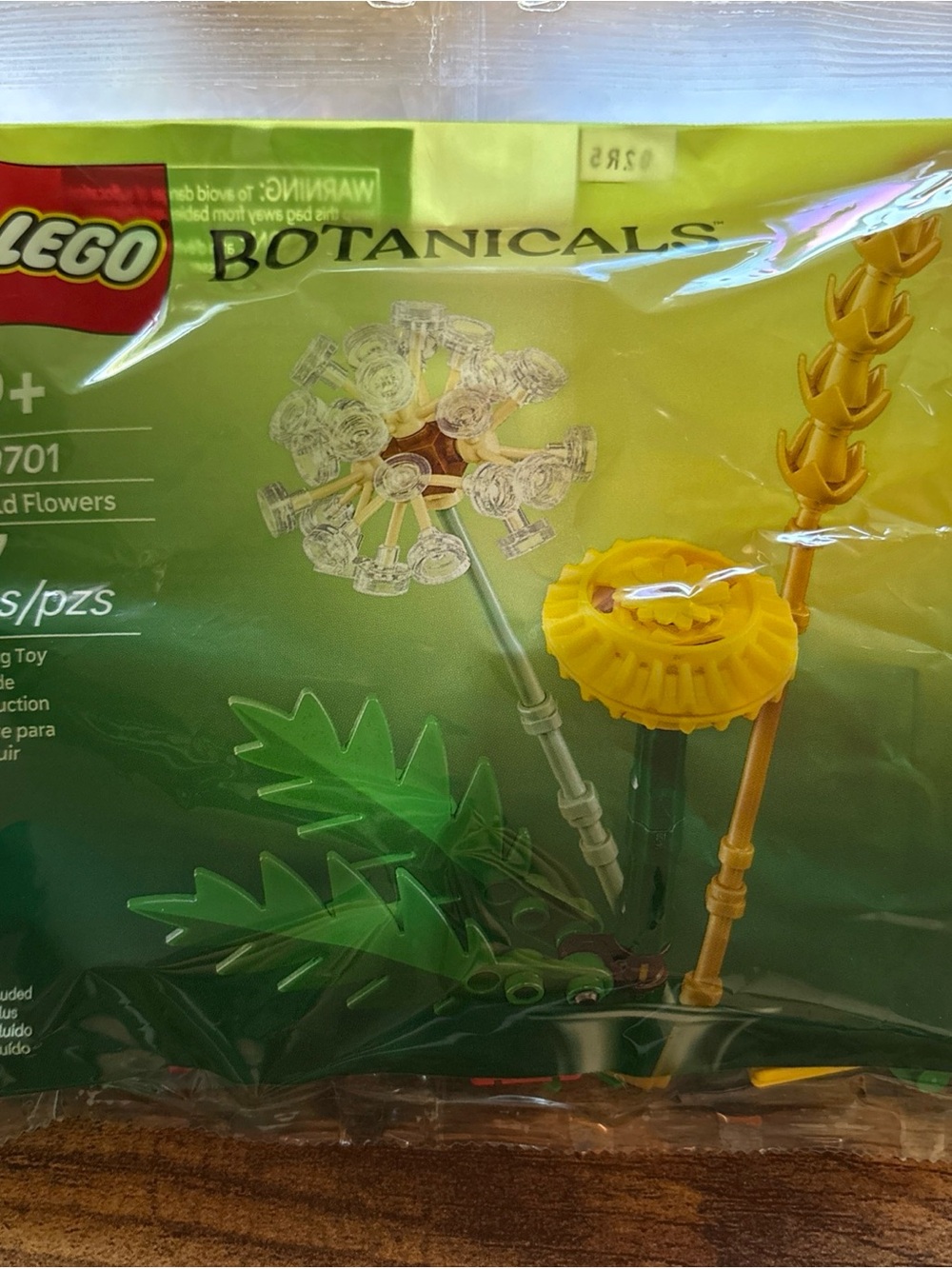 LEGO Field Flowers 30701 Botanical Collection Polybag Set 77 Pieces